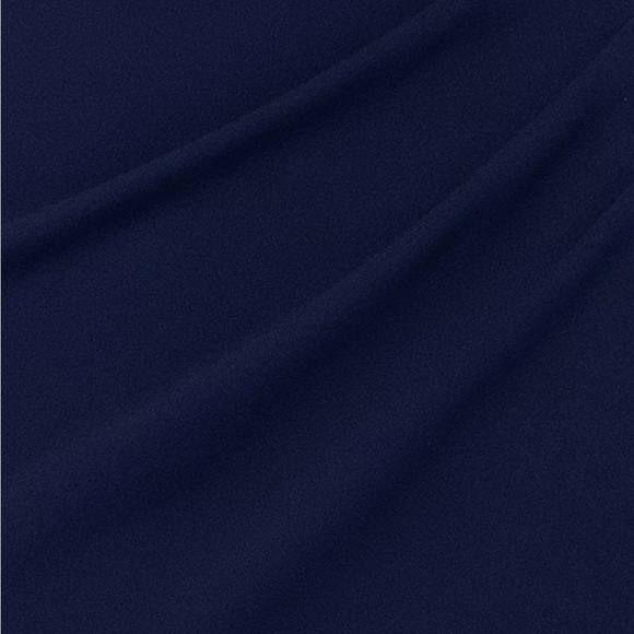 XSCAPE
Off-The-Shoulder Floral-Sleeve Gown.  Size 8 - Picture 4 of 5